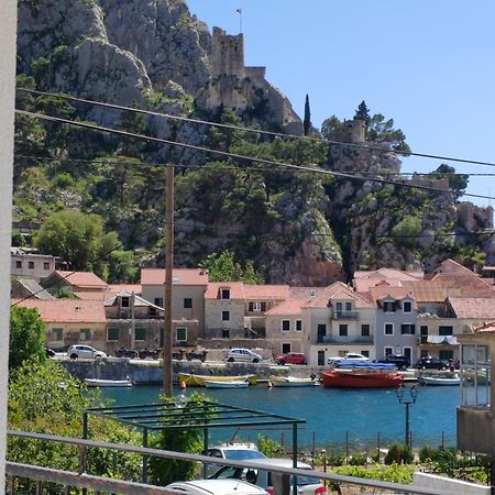 Apartment Navika Omiš Екстериор снимка