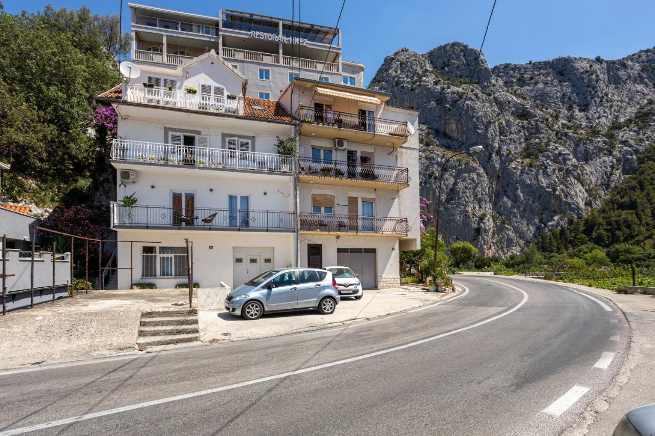 Apartment Navika Omiš Екстериор снимка