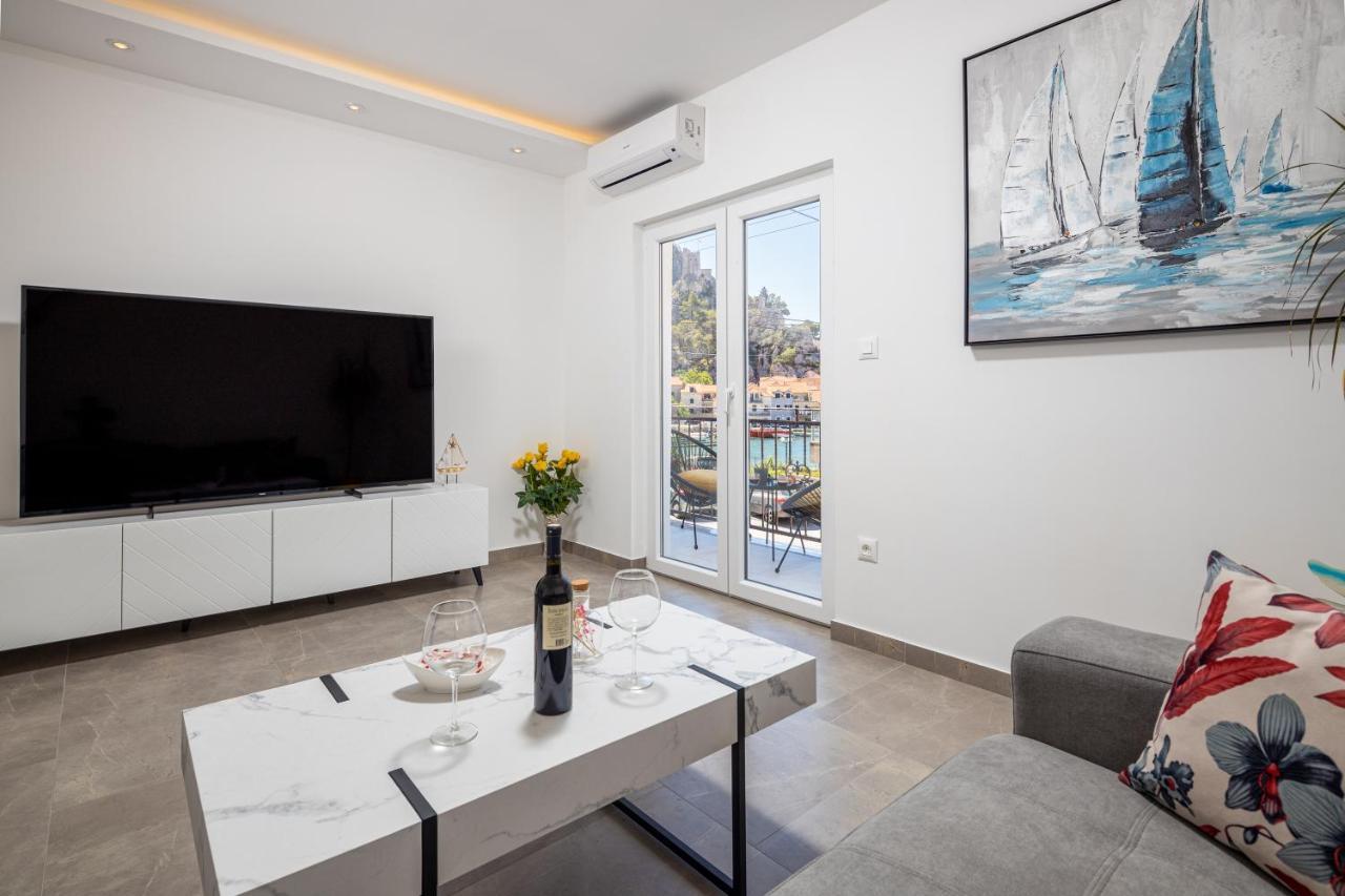 Apartment Navika Omiš Екстериор снимка