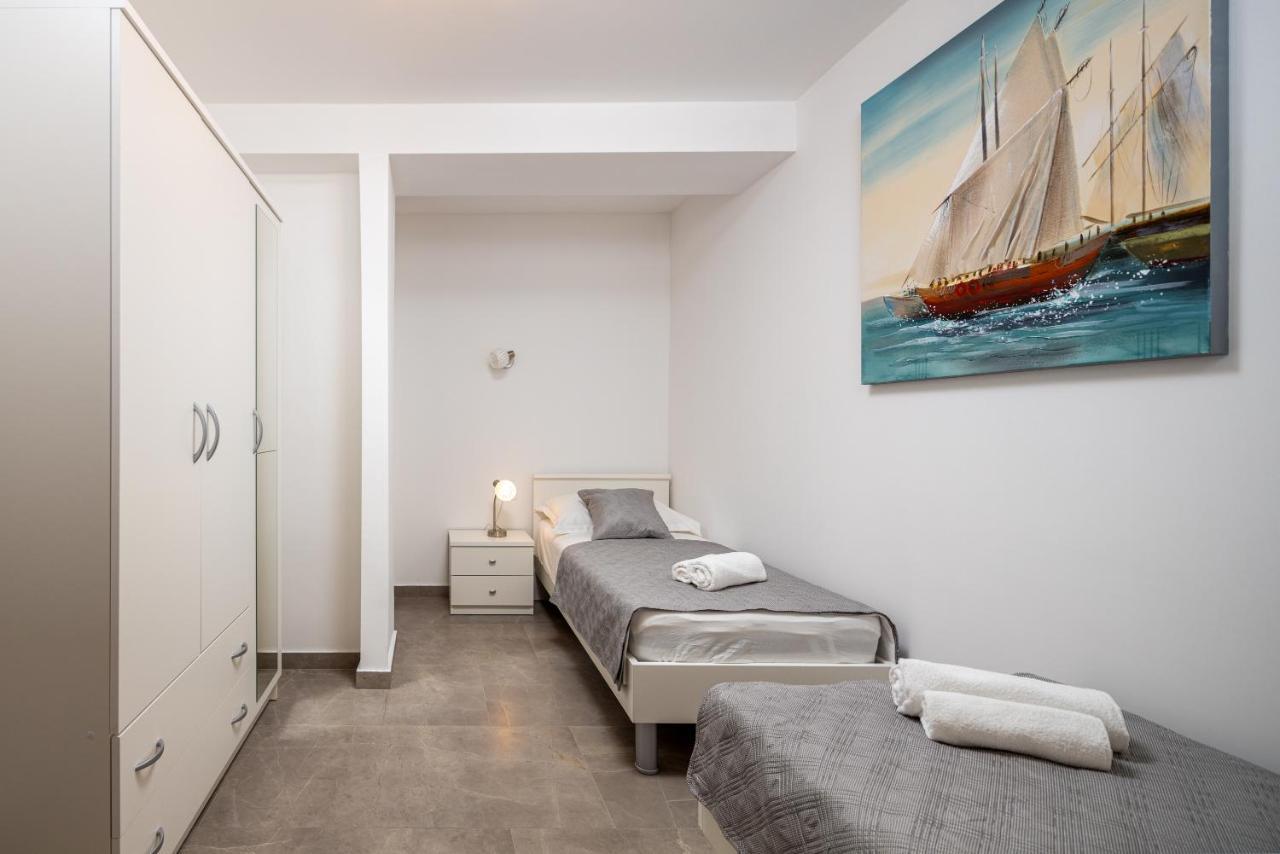 Apartment Navika Omiš Екстериор снимка