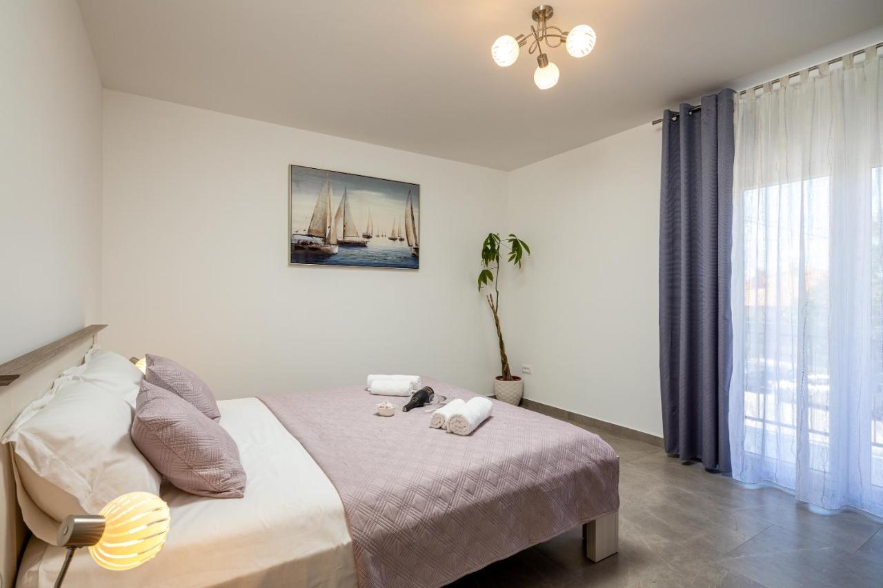 Apartment Navika Omiš Екстериор снимка