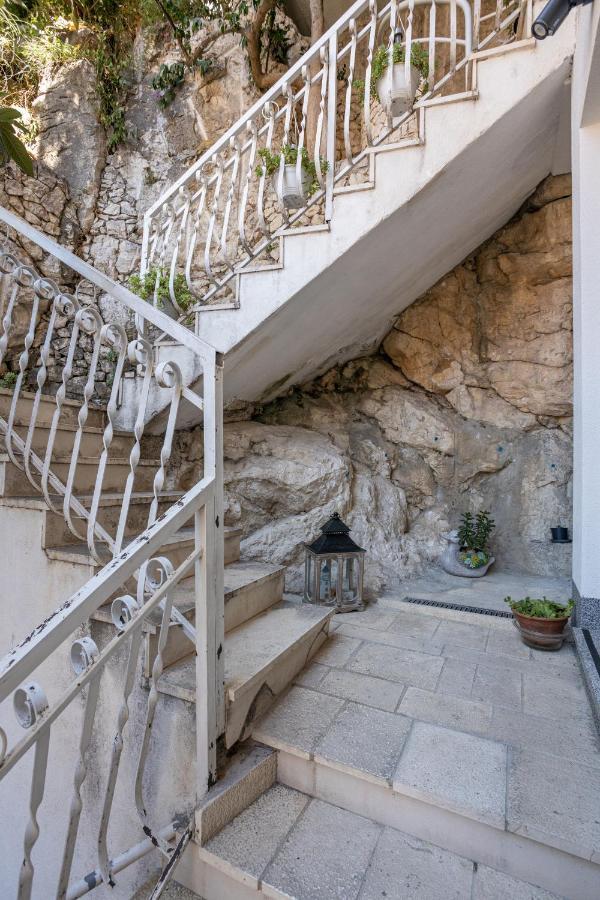 Apartment Navika Omiš Екстериор снимка